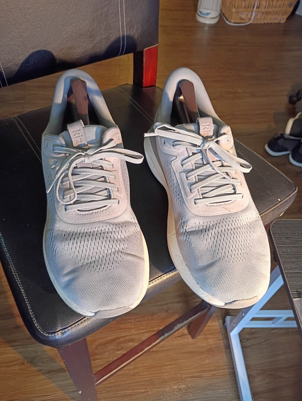 Men's Lightweight Gray Knit Sneakers - Comfortable Daily Running Shoes